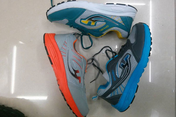 Good Quality China Buying Agent Service - Sport shoes yiwu footwear market yiwu shoes10657 – Kingstone