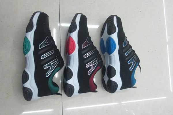 Big discounting China Export Agent -  Sport shoes yiwu footwear market yiwu shoes10637 – Kingstone