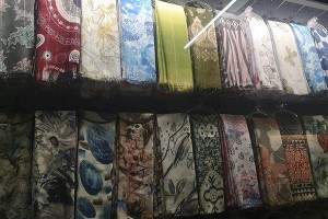 Yiwu scarf market